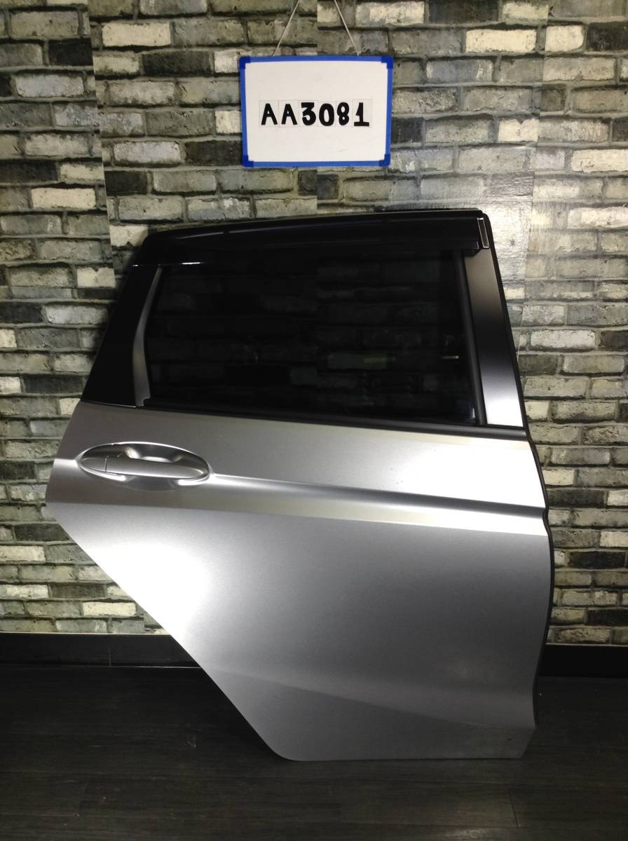 ★★★AA3081★★ GP7 ホンダ シャトル 右側 リアドア サイドドア ドア NH830M拍卖