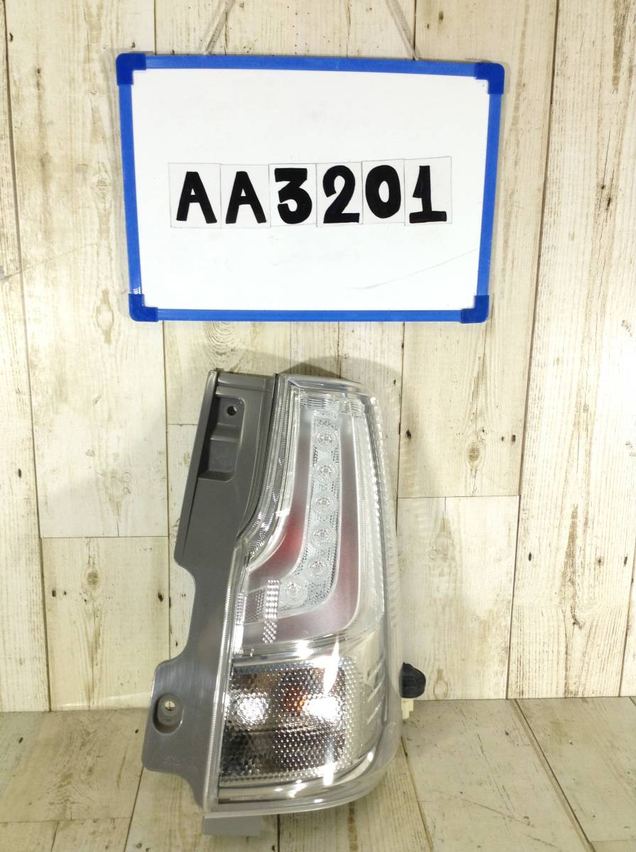 ★★★AA3201★★ MA36S スズキ ソリオ 右 テールランプ テールライト バックライト(水没車から外したものです)拍卖