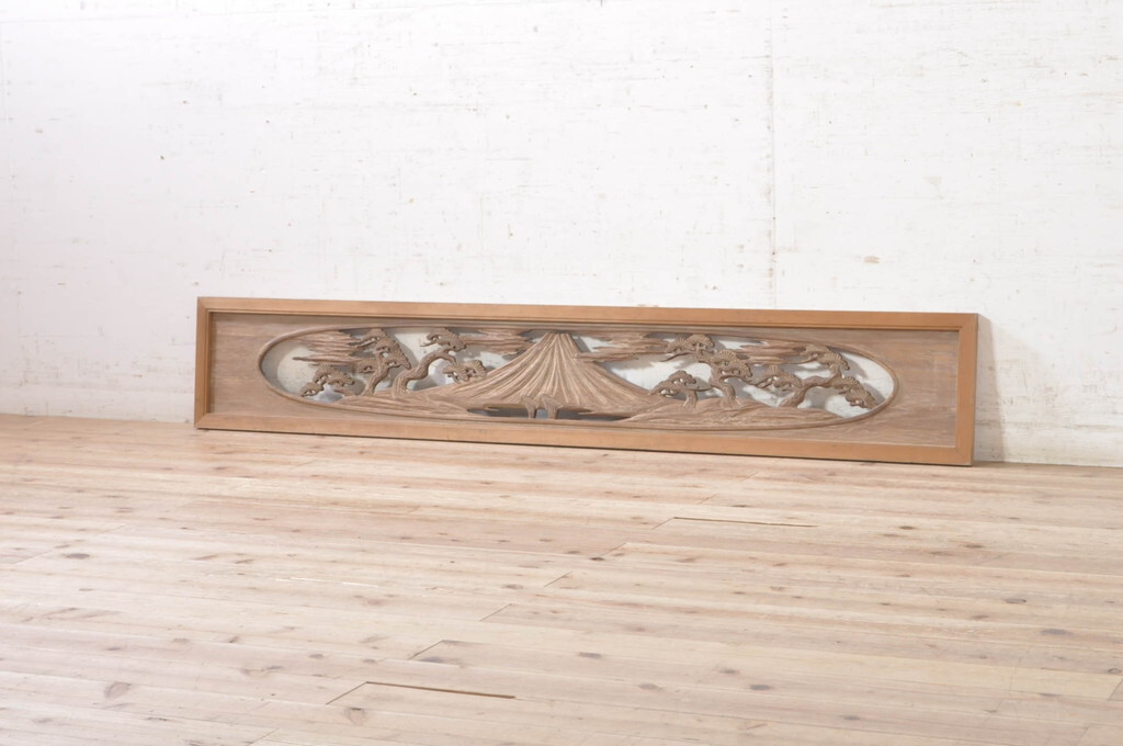 R-073602 アンティーク建具 希少デザイン 富士山に松のデザインが素敵な両面彫刻欄間1枚(明り取り、明かり取り)(R-073602)拍卖