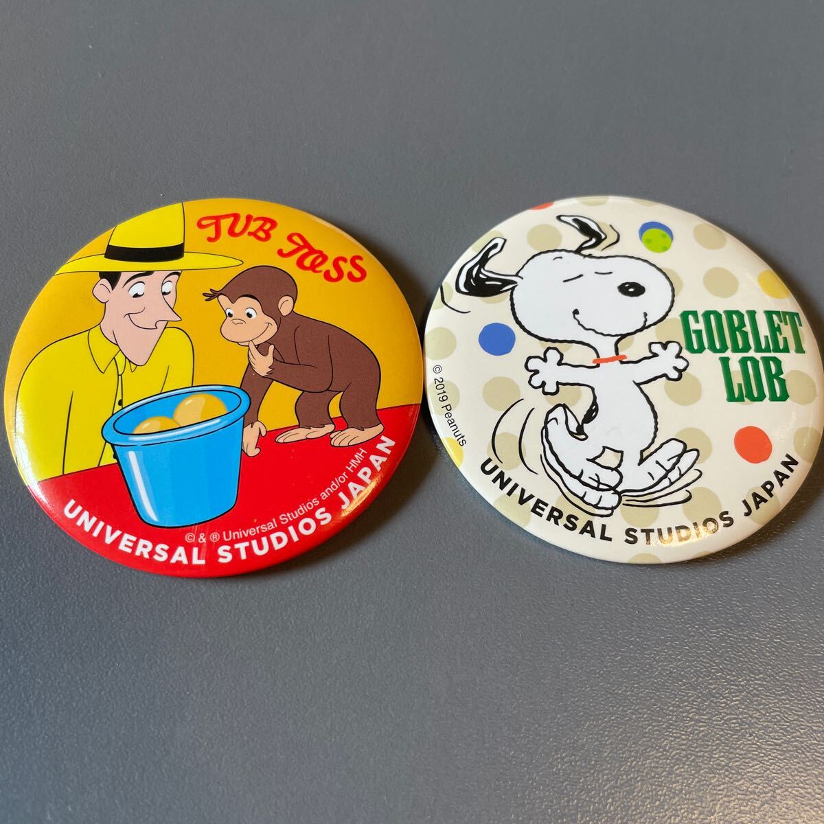 【送料無料】USJ限定 ユニバ 缶バッジ 2個セット おさるのジョージ スヌーピー SNOOPY ユニバーサルスタジオジャパン拍卖