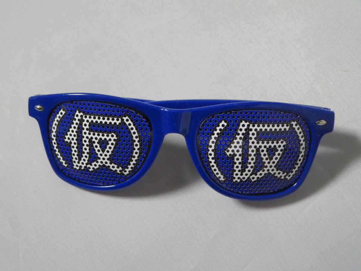 ロ 即決 ロ アップアップガールズ(仮)× nunettes エイリアンサングラス 青 新井愛瞳 アプガ/パーリーピーポーエイリアン/古谷柚里花拍卖