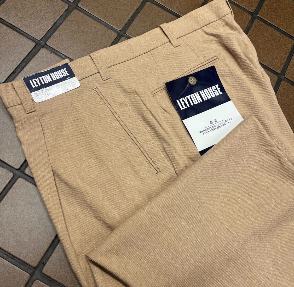 新品★人気 W110cm クリーム系 ゆるダボ ゴルフパンツ カジュアルパンツ ゴルフウェア GOLF スラックス ツータック さらさら生地 麻混毛拍卖