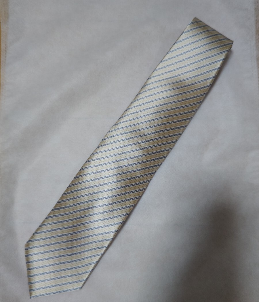 【未使用に近い】 ジョルジオ アルマーニ ネクタイ ゴールド 幅10cm イタリア製拍卖