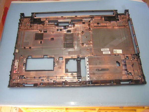 DELL inspiron 15-3542 等用 下部ケースのみ拍卖