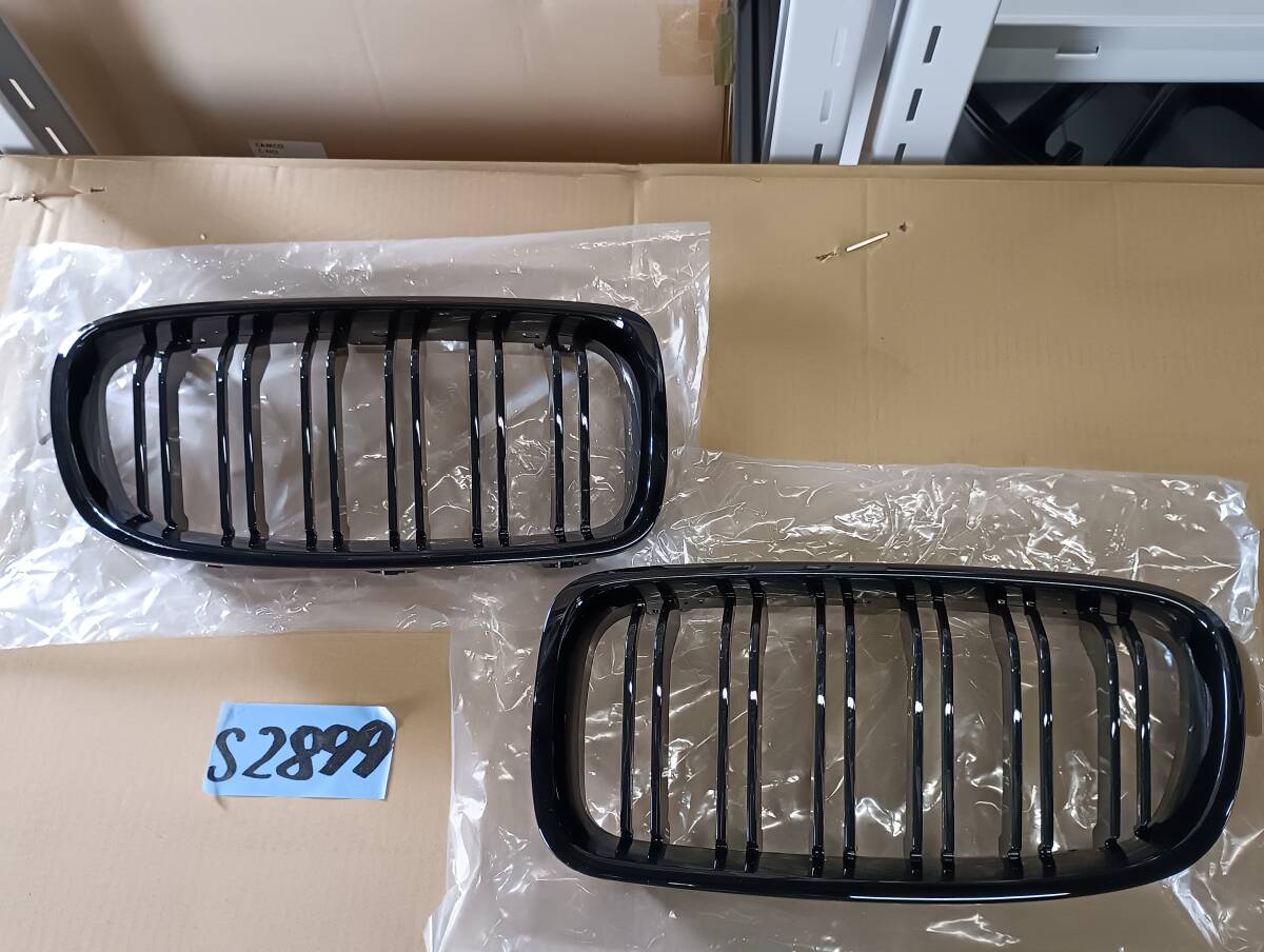 【未使用品】BMW 3シリーズ F30 F31 M3ルック 社外 キドニーグリル フロントグリル 左右セット S2899拍卖