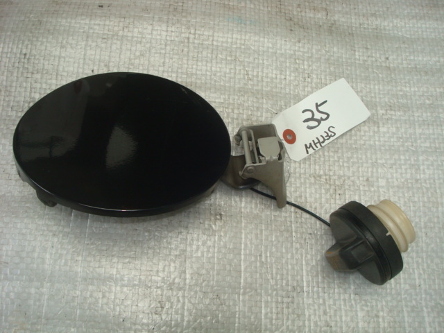 o 35 スティングレー MH23S フューエルリッド 給油口フタ 蓋 キャップ付 中古 黒 ワゴンR拍卖