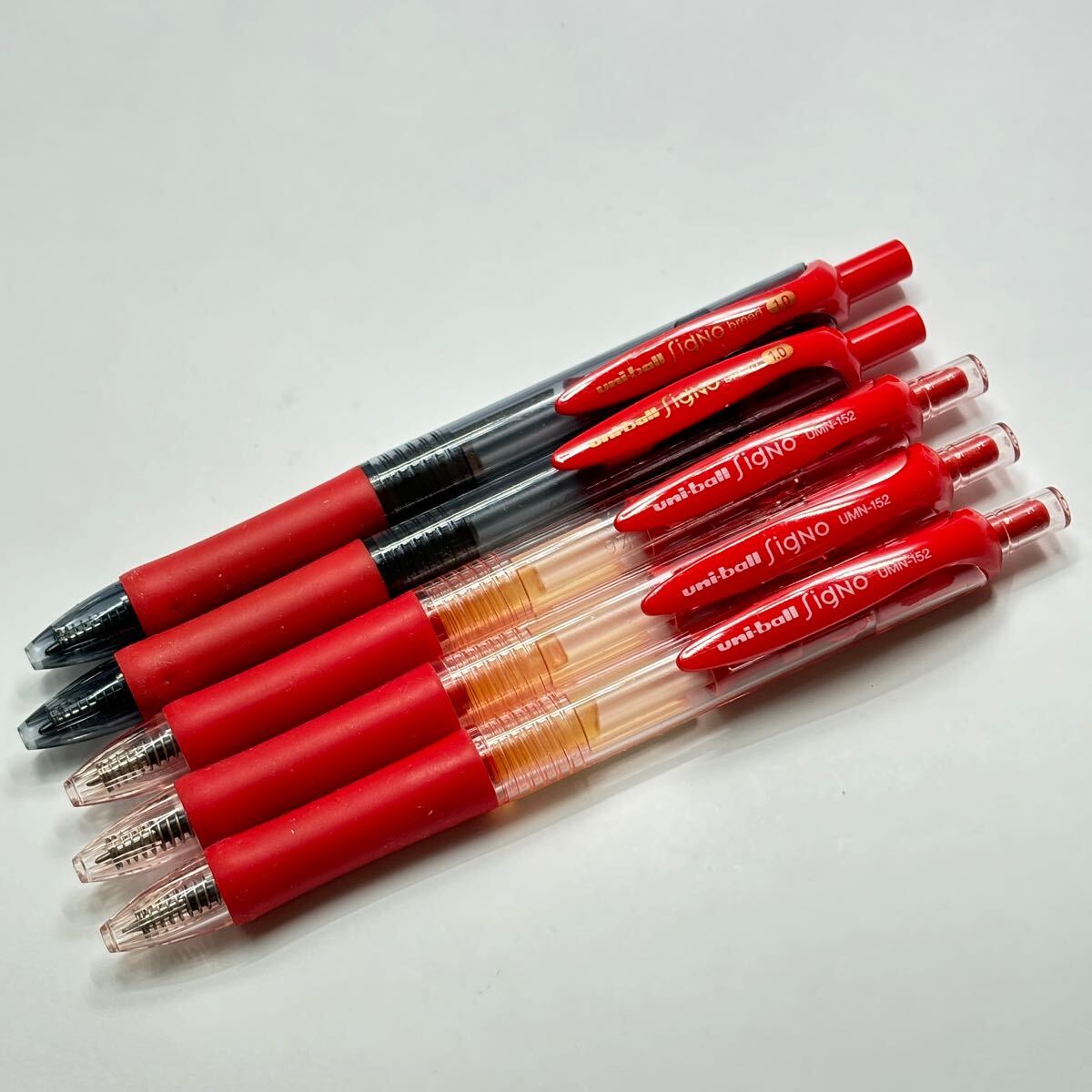 【新品未使用】【廃番】【希少品】文具店在庫品 三菱 uni シグノ 赤 1.0mm2本 0.5mm3本 昭和レトロ 0035拍卖