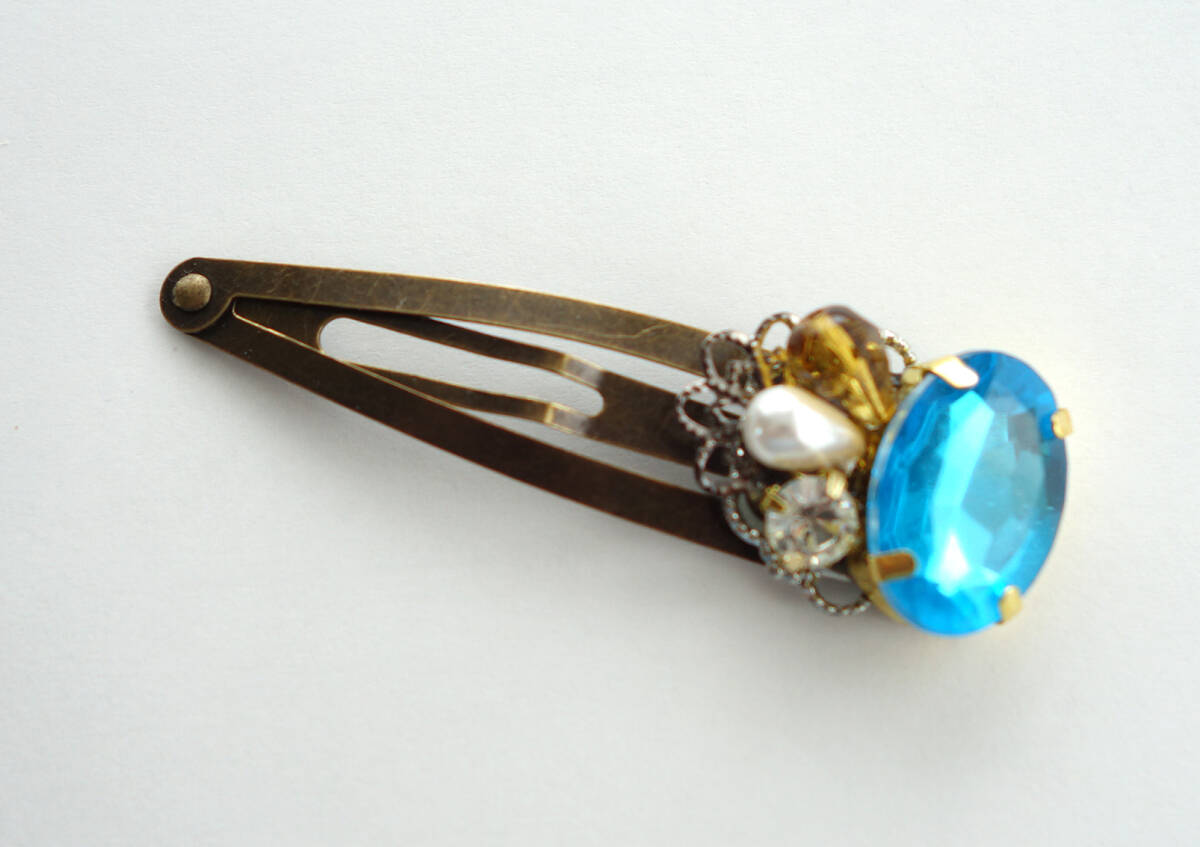 ★ ハンドメイド キラキラビジュー5㎝パッチンピン アクアブルー オーバル型 ★拍卖