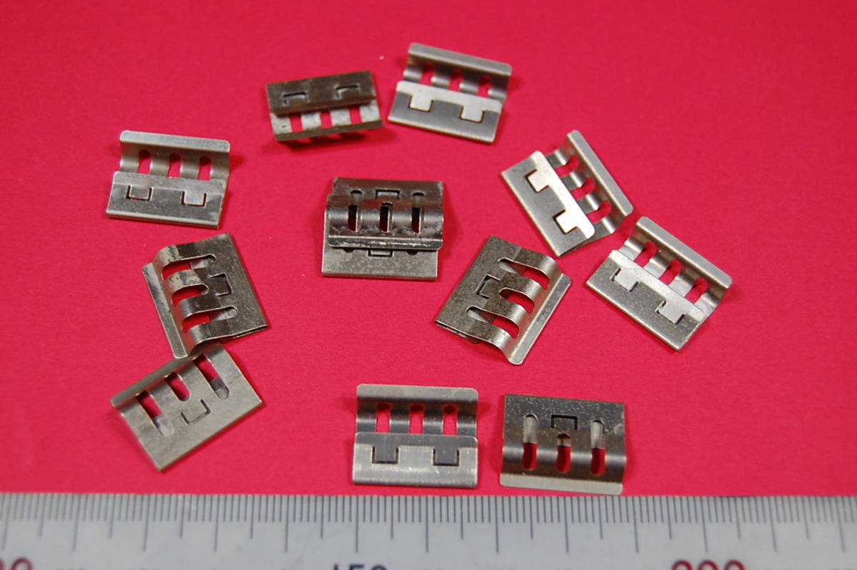 NEC PC9821 等 ケース固定用 クリップ 12個セット 9821V200より外しました 現状渡し ジャンク扱いにて拍卖