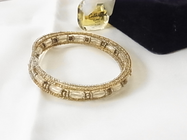 5連に見える ビーズ装飾が丁寧で美しいデザイン 蛇腹 じゃばら らせん 螺旋 ブレスレット◎◎拍卖