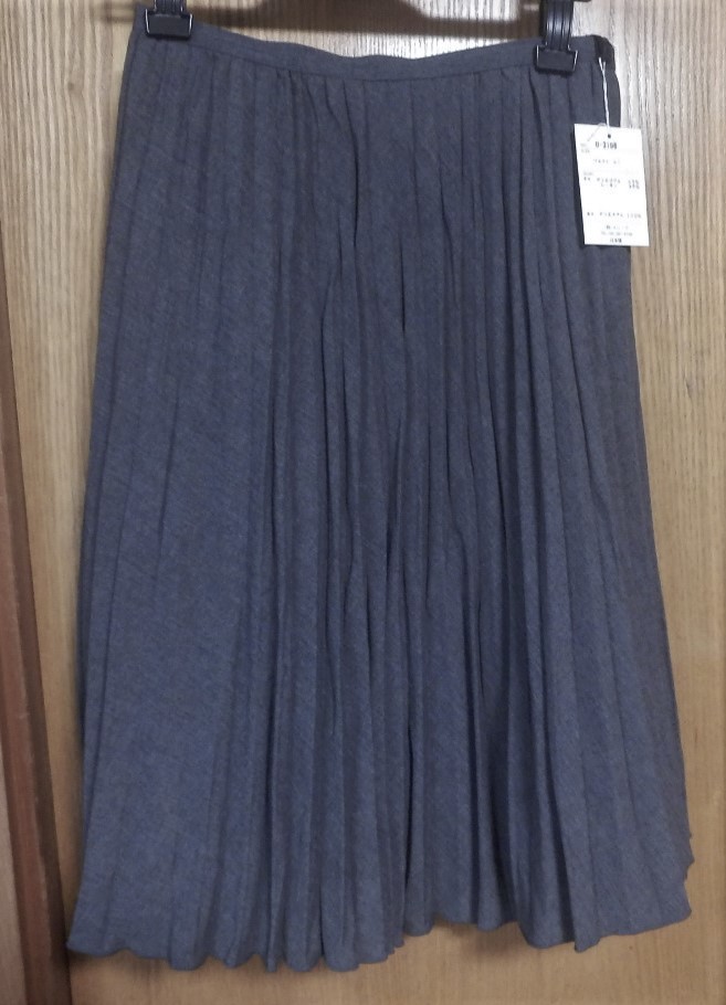 W61 プリーツスカート 薄手 濃いグレー 丈60 日本製拍卖
