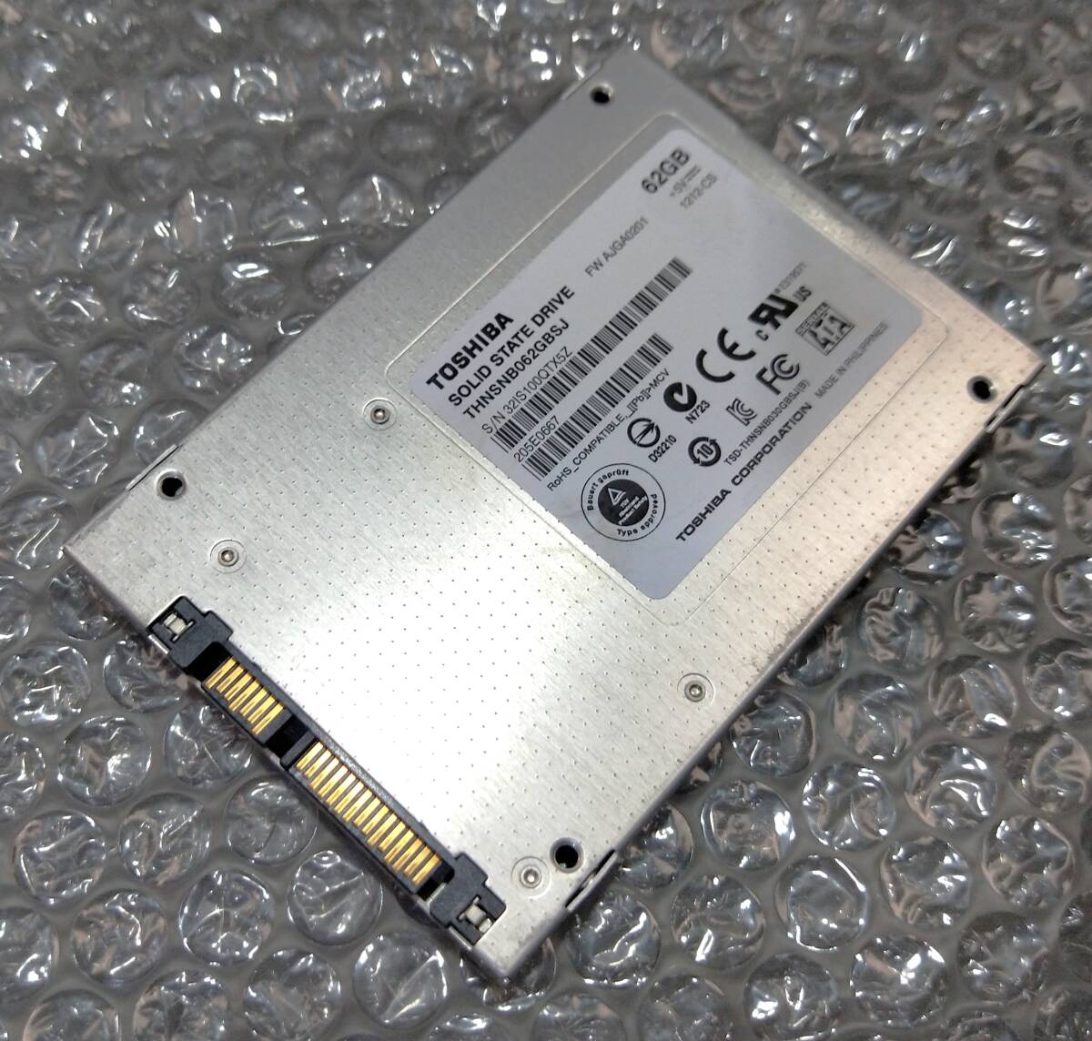 【中古パーツ】2.5 SATA SSD 1台 正常 TOSHIBA THNSNB062GBSJ 62GB 使用時間53565H■SSD6081拍卖