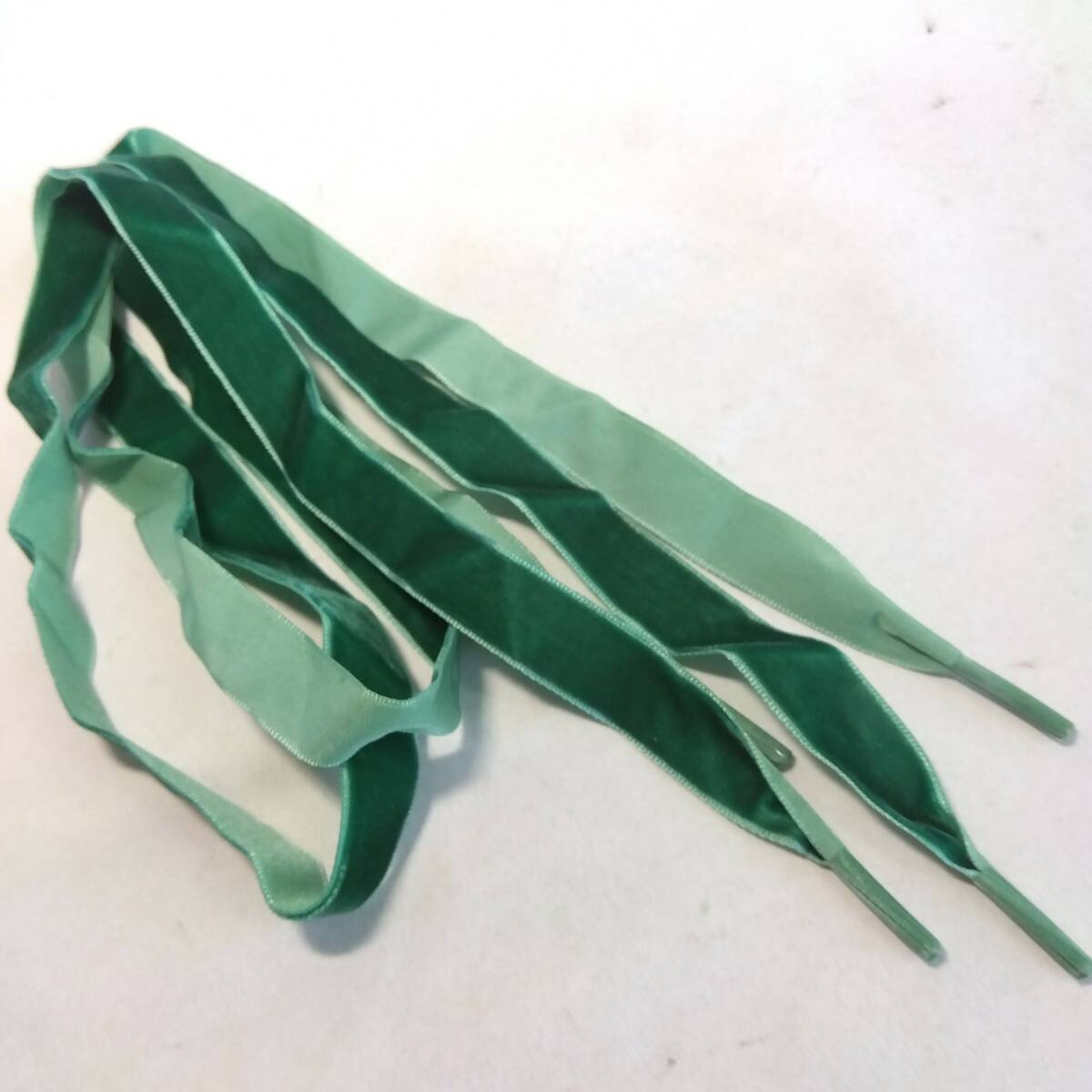 紐 靴ひも リボン ベロア グリーン 幅1.5cm 2本組拍卖