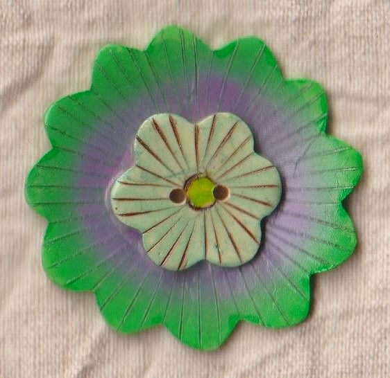 ドイツ 木製ボタン 2穴ボタン 38ミリ フラワー拍卖