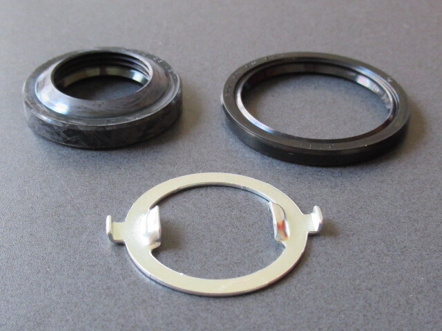 送料無料 HO-73 ホンダ純正 CBX400F フロントホイール シール セット拍卖