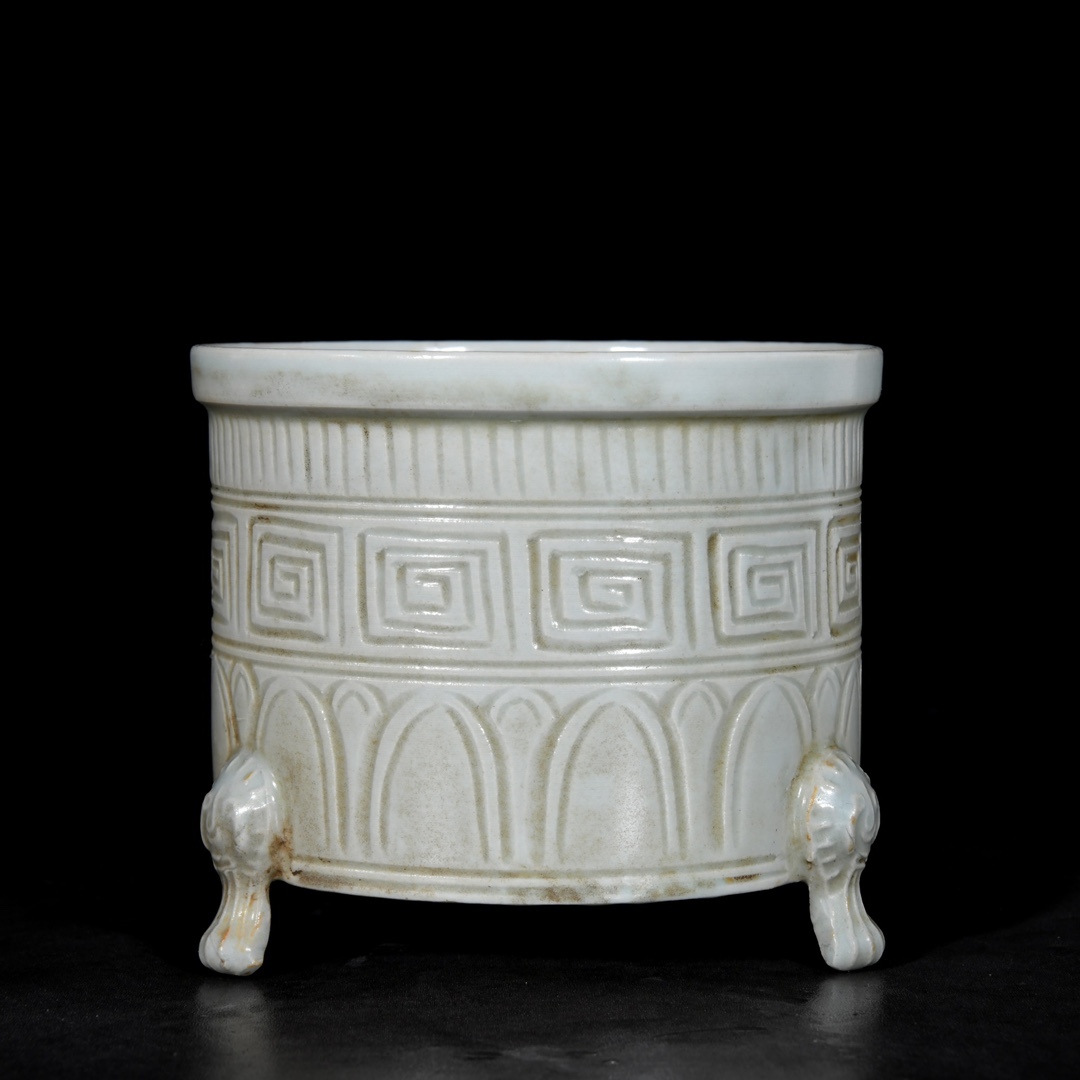 旧蔵 宋 三足香炉 香道具 陶芸 磁器 中国磁器 置物 極細工 希少珍品 古美術 古美味 L1129拍卖