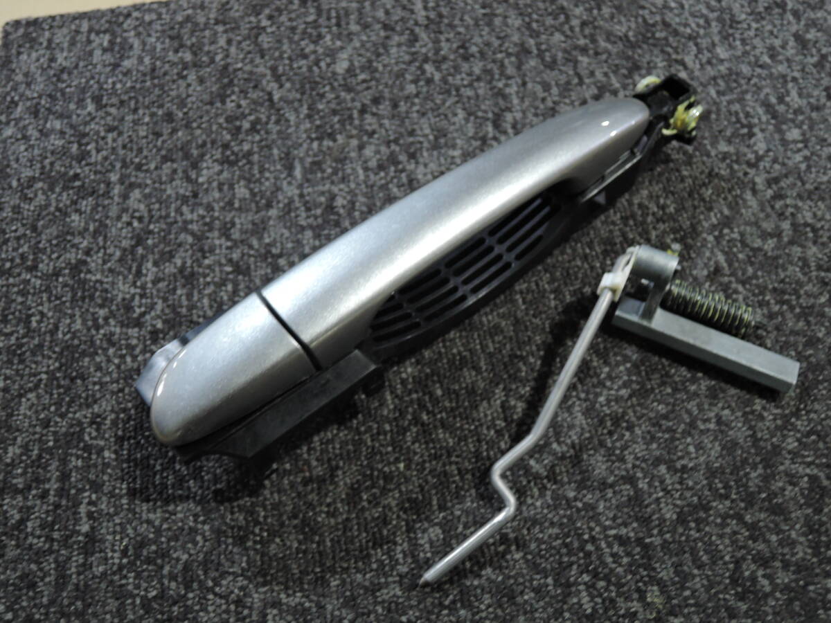 スピード発送 DJ5FS デミオ 純正 左リア ドア アウターハンドル 38P アルミニウムメタリック シルバー系 左後 ドアハンドル拍卖