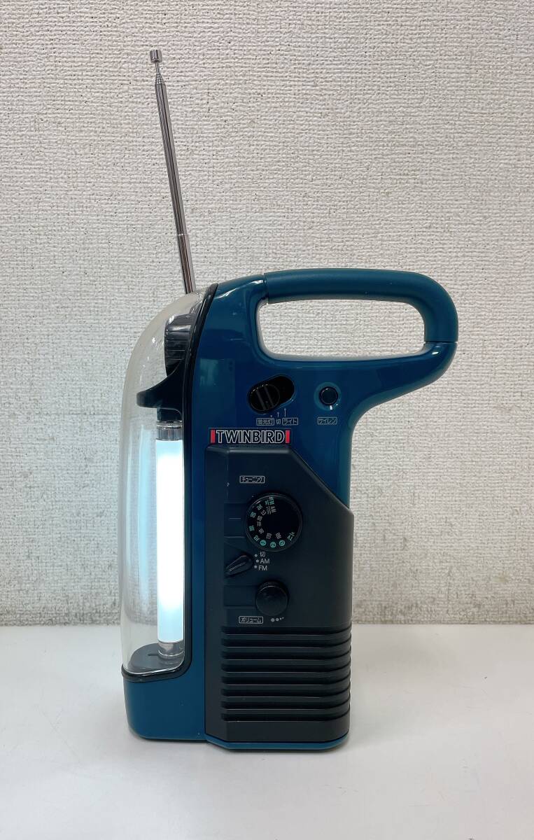 【ツインバード TWINBIRD ランタン LS-3567BL 多機能蛍光灯ランタン】ラジオ/サイレン/防犯/防災/懐中電灯/T611-169拍卖