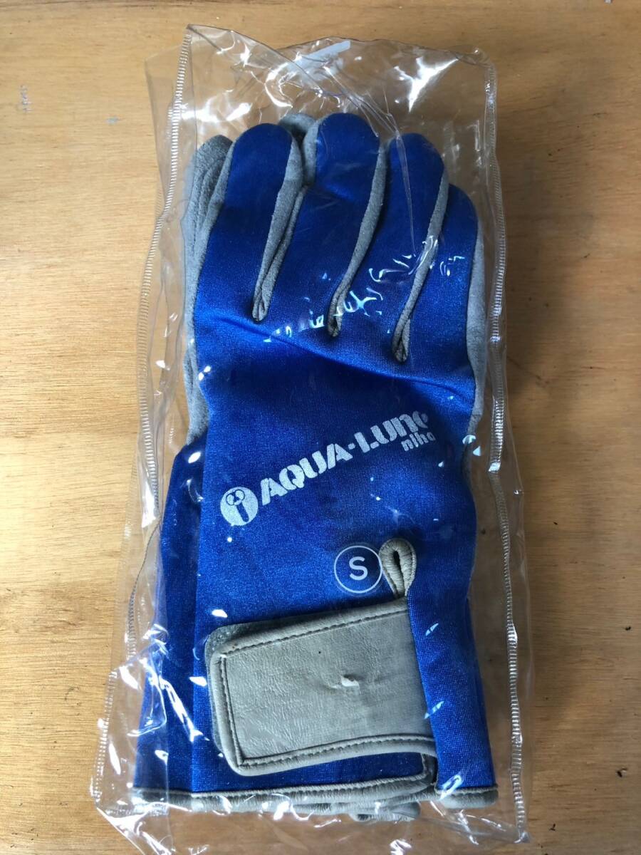 新品展示品 グローブ AQUALANG アクアラング Sサイズ拍卖
