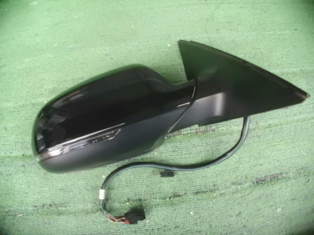 アウディA4 8KCDN 電動格納・ウインカー・ヒーター付きドアミラー右拍卖