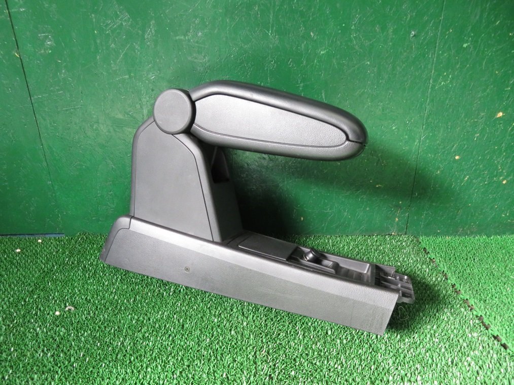 『psi』 日産 C11 ティーダ 純正 アームレスト センターコンソール 肘掛け 肘置き拍卖