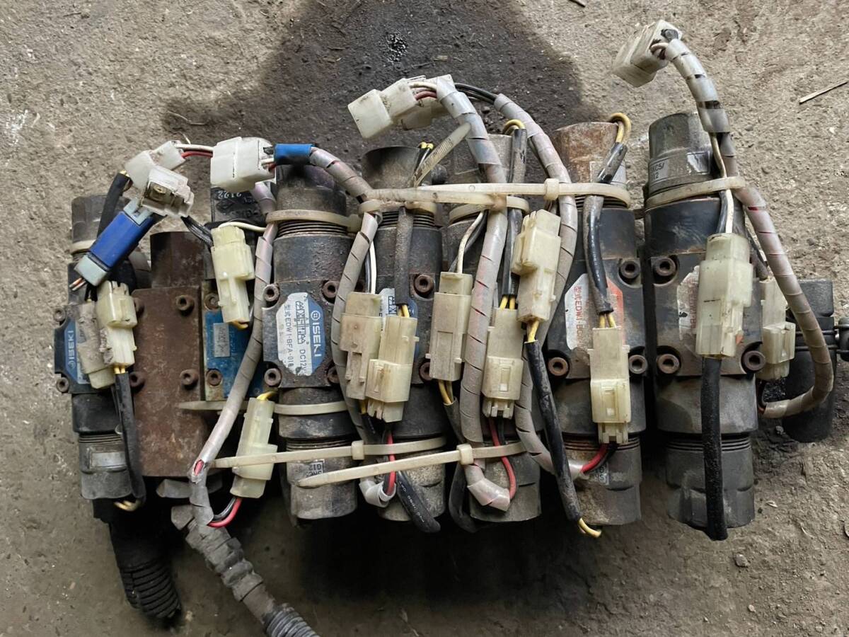 ★茨城発 イセキ コンバイン HA25G外し 電磁バルブASSY★拍卖