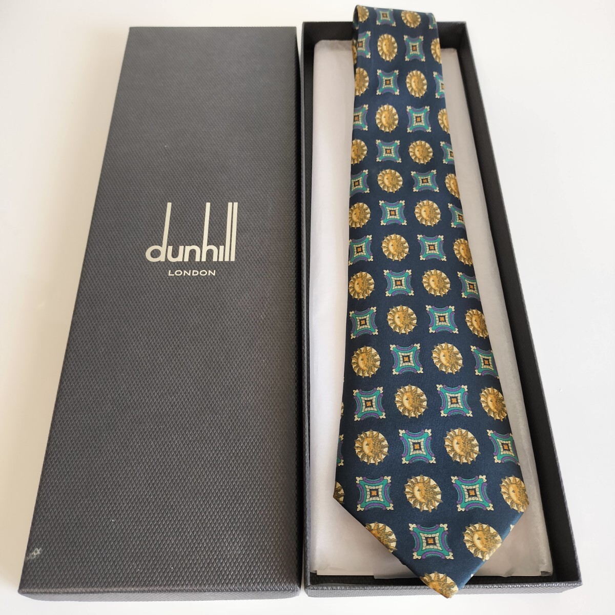 ダンヒル(Dunhill)紺太陽ドットネクタイ拍卖