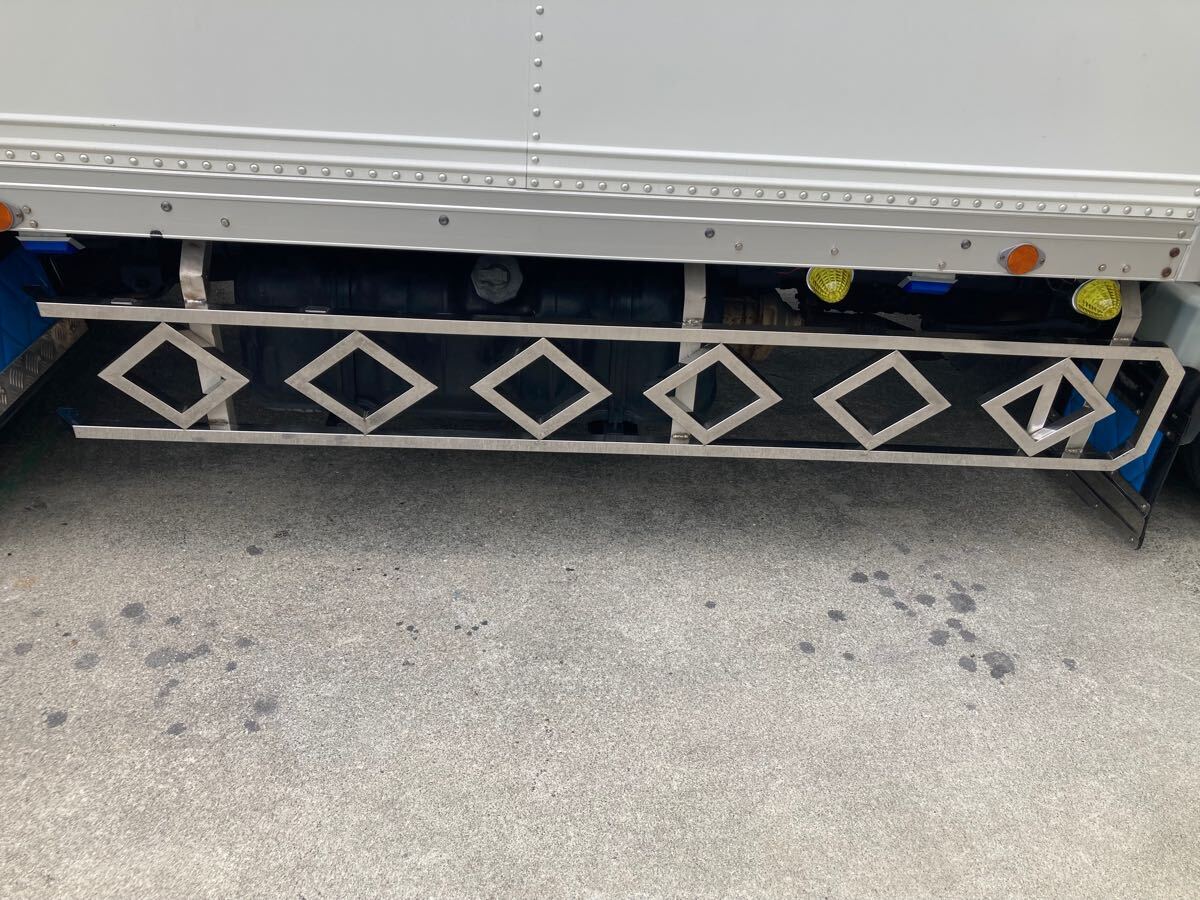 いすゞエルフサイドバンパーステンレス 鏡面拍卖