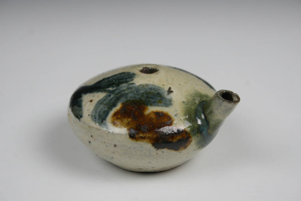 壺屋焼 人間国宝 金城次郎 作 黍文水滴(壺屋時代)拍卖