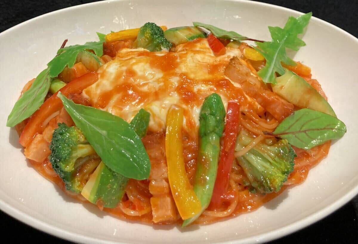 食品サンプル パスタ トマトとモッツァレラチーズのパスタ拍卖