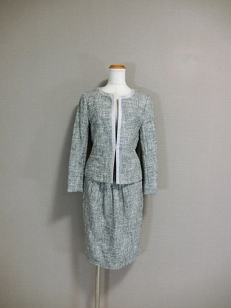 ICB アイシービー ツイード ノーカラー スカート セットアップスーツ グレー系 9/11拍卖