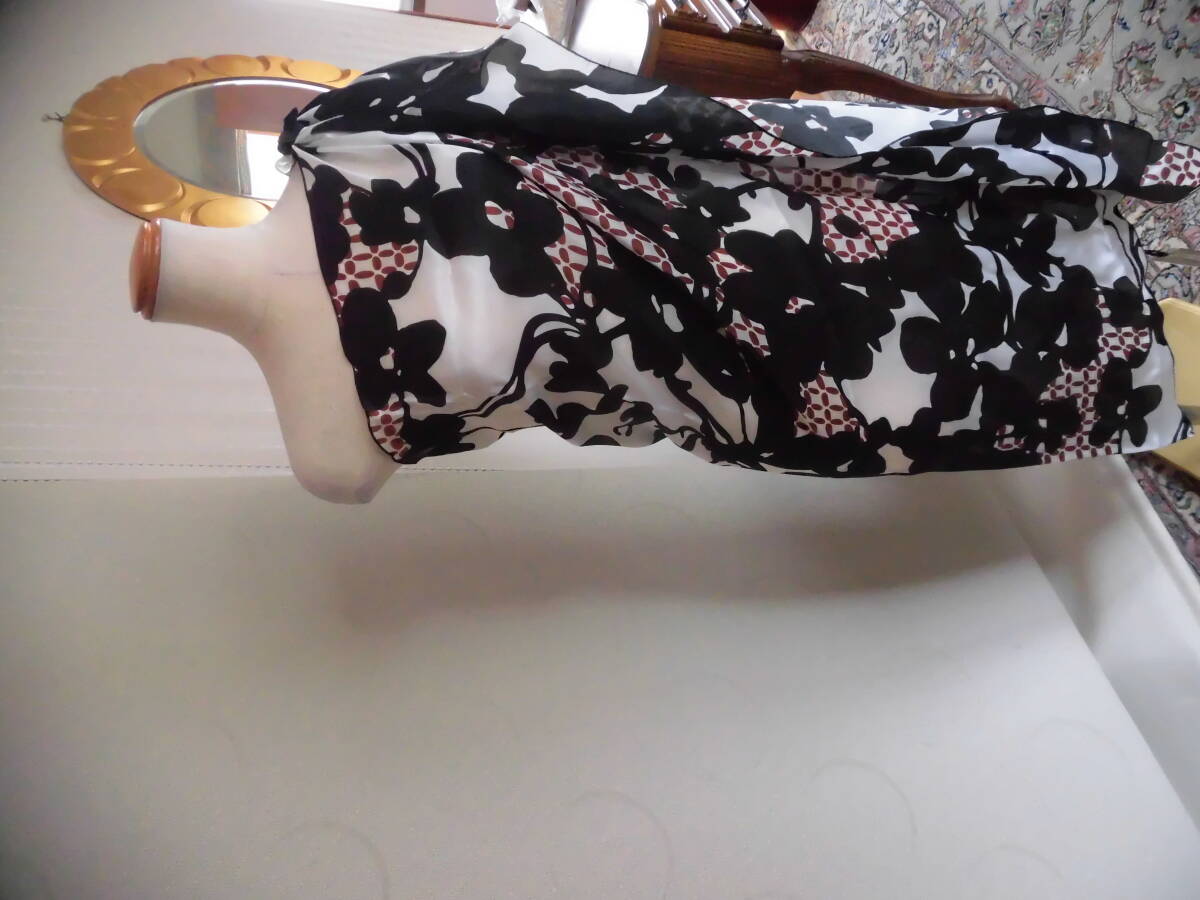 イタリア、ヴァレリー、VARELY、100%シルク パレオ 新品拍卖