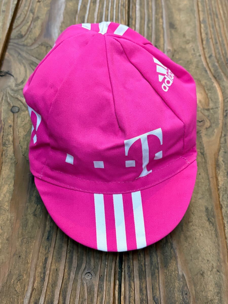 新品 即納 コットンサイクルキャップ ツバ付き 『ドイツ テレコムチーム』ヘルメットインナー フリーサイズ ビンテージ拍卖