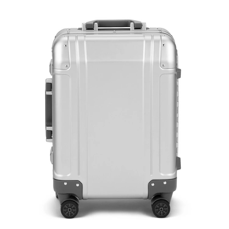 未使用品!ゼロ ハリバートン 31L スーツケース 機内持込 GEO Aluminum 3.0 94306-05 シルバー kz4822217136拍卖