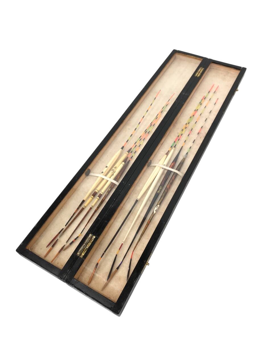 24R525 2 へら浮き まとめて 8本セット ケース付き 棒ウキ 釣り 釣り具 中古品拍卖