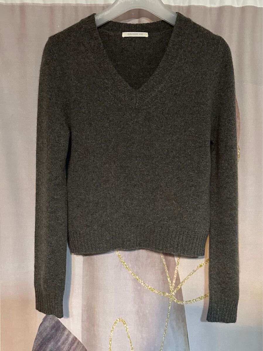 GALERIE VIE ギャルリー・ヴィー カシミヤ 100% Vネックニット拍卖