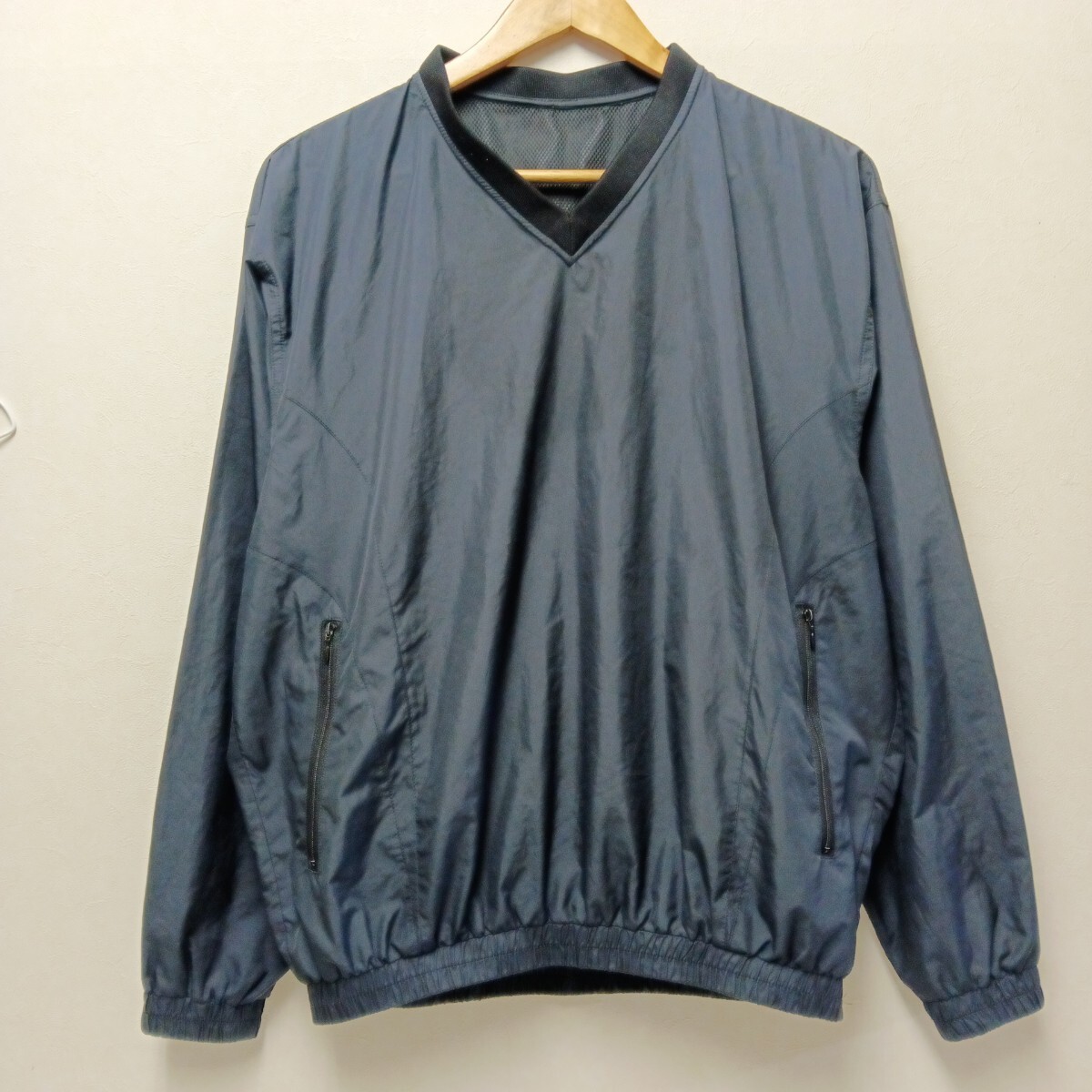 ★【古着】トップス、Vネック プルオーバー(シャカシャカ) Lサイズ 黒拍卖