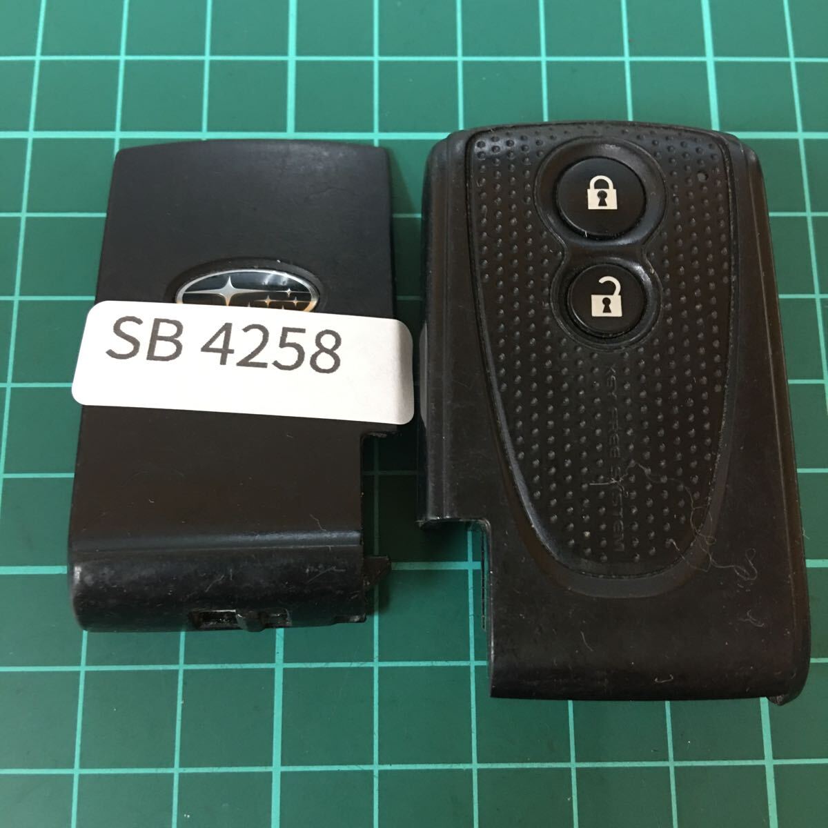 SB4258 点灯なし L0791 グレー スバル 純正 スマートキー 2ボタン キーレス ムーヴ LA100S タント L375Sココア L675S コンテ エグゼ等拍卖