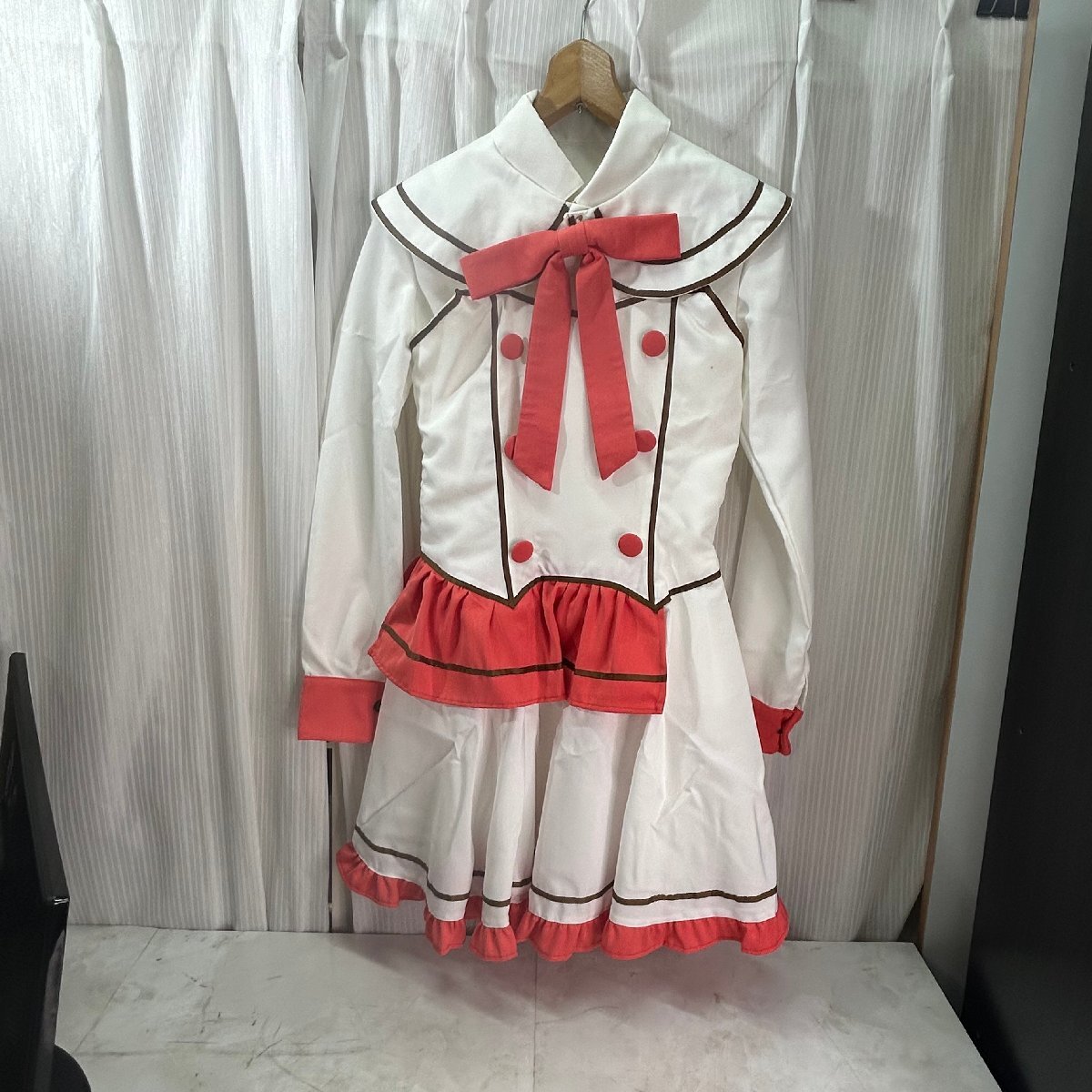 ♪M♪ コスプレ バレンタイン・キッス制服 AKB48 アイドル ワンピース 制服風 ピンク ステージ衣装 フルセット 中古品 ♪A-241117拍卖