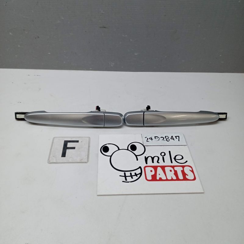 LA110S/LA100S ムーヴ 純正 左右フロントアウターハンドル 2Z5-27-4/24D2847*同梱不可拍卖