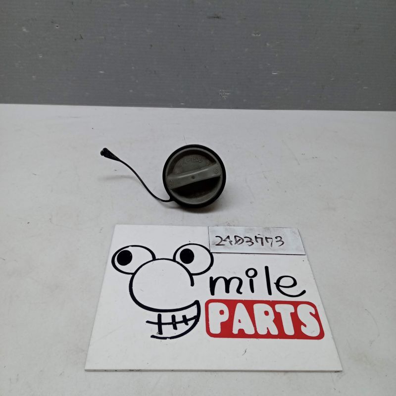 KDH206V レジアスエース 純正 フューエルキャップ 2Z4-19-4/24D3773*同梱不可拍卖