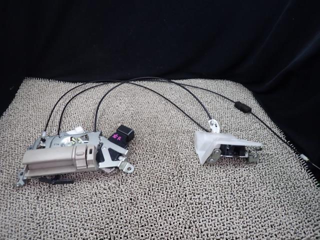 eKスペース DBA-B11A 右リアドアロックソレノイド C12拍卖