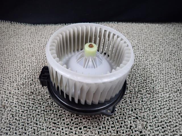 エルフ 2PG-NKS88AN ヒーターブロアモーター 729拍卖