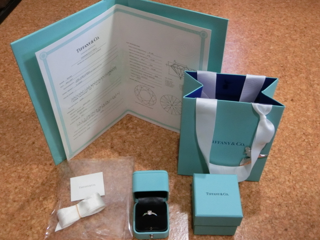 ティファニー【天然ダイヤ 0.75ct】PT950未使用品 婚約指輪 エンゲージ R5.2 156.2万円購入 Tiffany正規店でのサイズ直し無料 拍卖