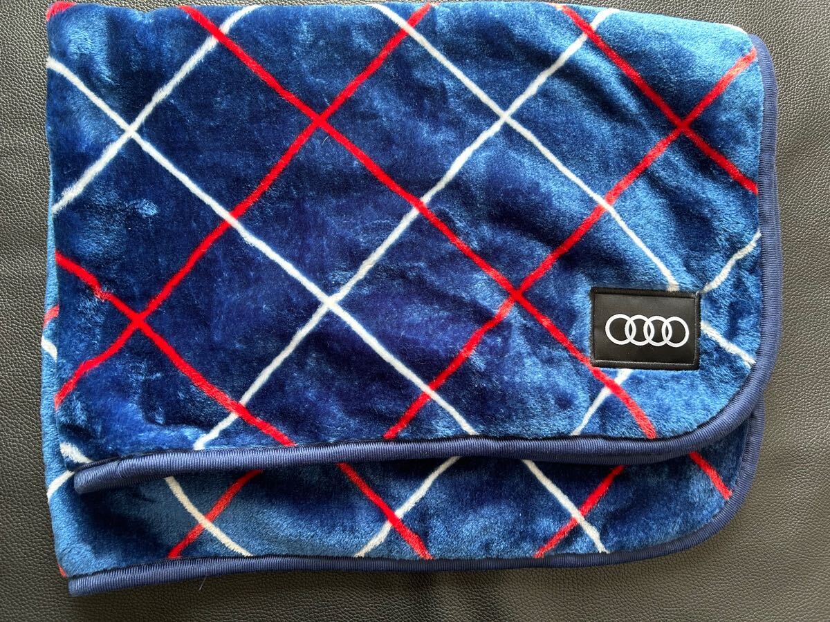 未使用★Audi アウディ オリジナル ブランケット 青系 純正 ノベルティ★非売品拍卖