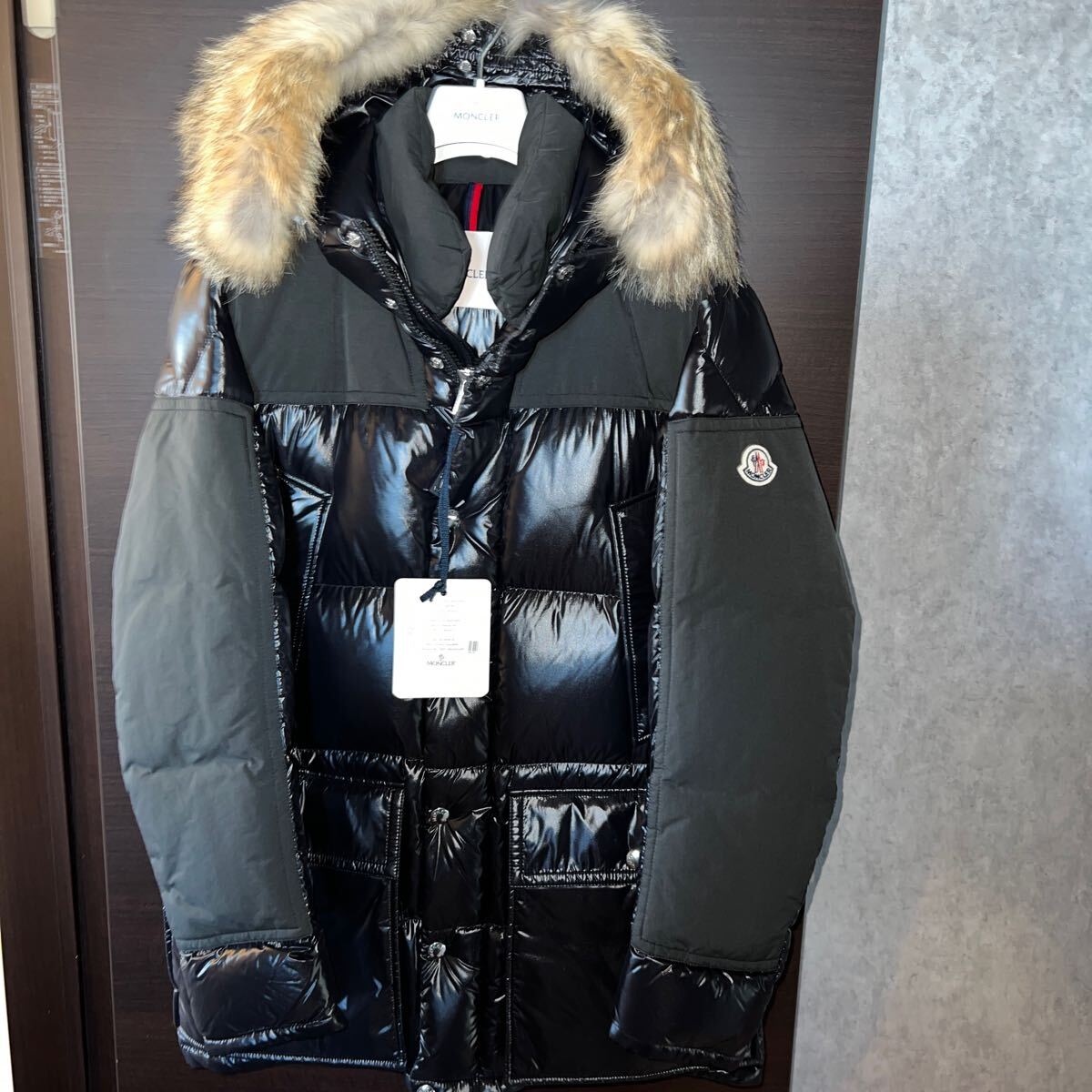 最終値下新品貴重MONCLER モンクレール FREY GIUBBOTTO ダウンジャケット 黒 black ファー サイズ3 Moncler 値段交渉歓迎拍卖