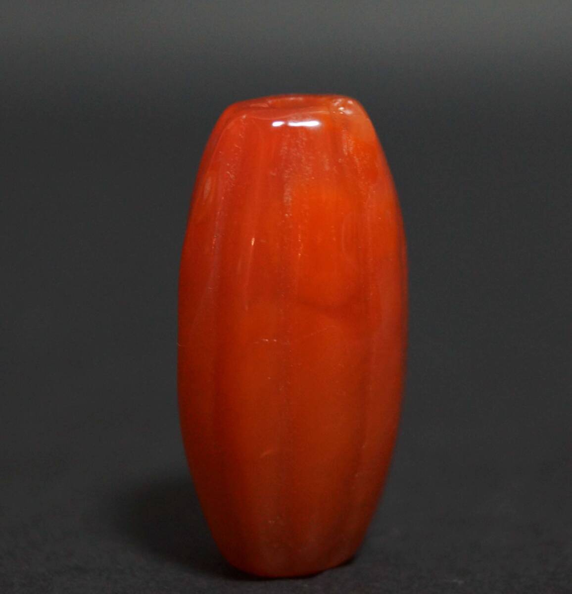 【閑】古代メノウ 大粒南紅(なんこう)瑪瑙 瓜形根付 緒締玉 メノウ提げ物 装飾品 ★美しい石目★時代物★6D1101拍卖