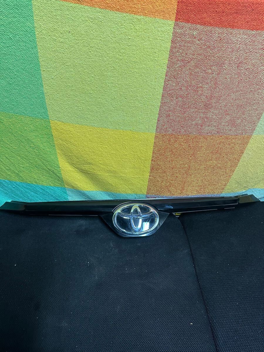 ライズ A200A A210A フロントグリル ガーニッシュ53121-B1120 拍卖