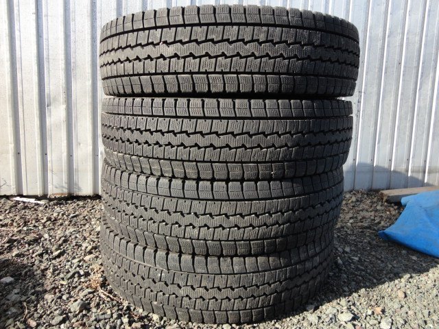 ●7728 冬 ほぼ新品 DUNLOP WINTER MAXX LT03 205/80R17.5 120/118LLT 4本 2022年製拍卖