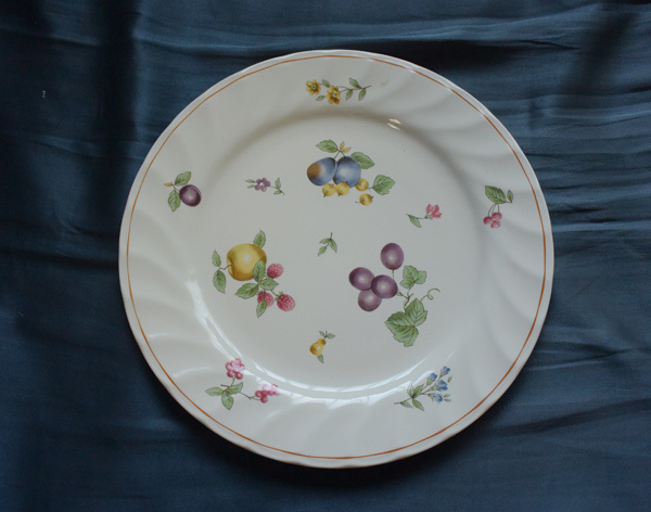 TACHIKICHI たち吉 中皿 花柄フルーツ柄拍卖